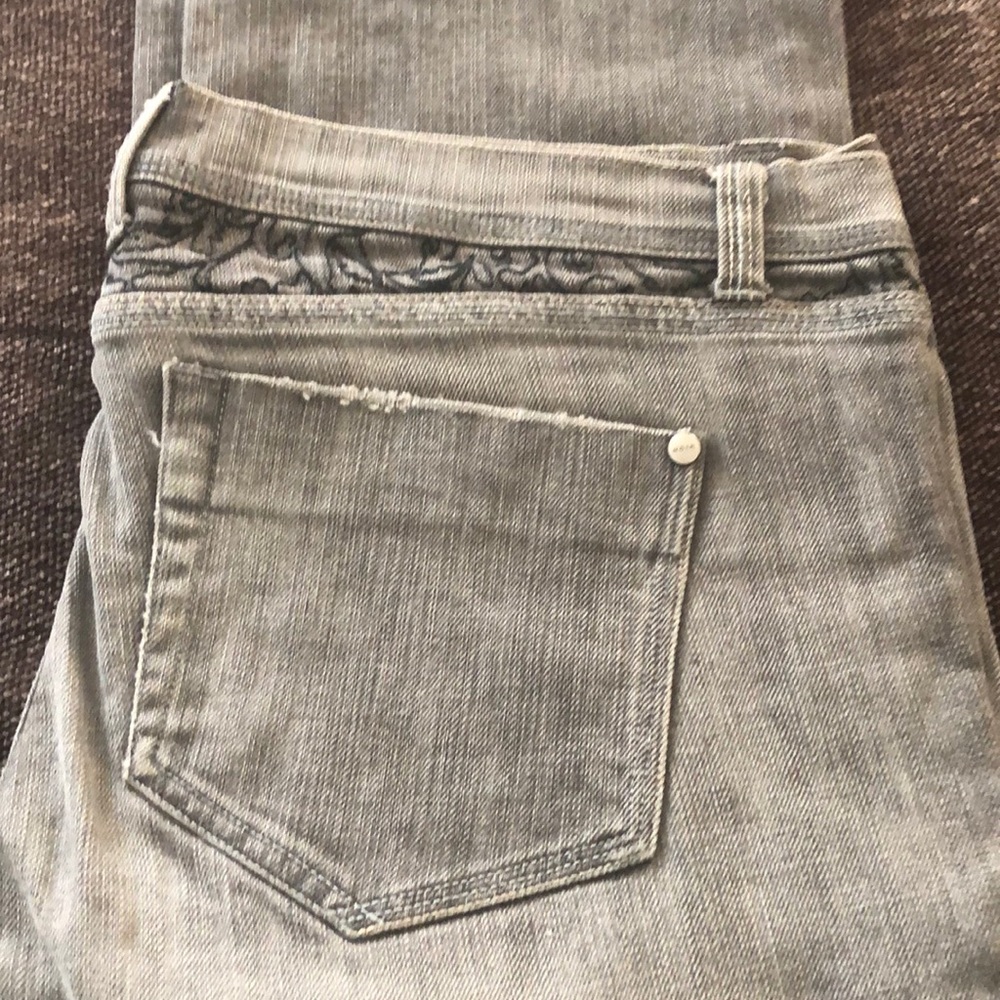 Jeans - Picture 2 of 4